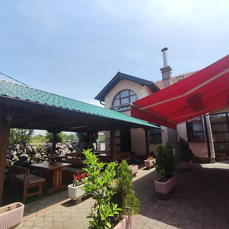 Pansion Kamin Bed & Breakfast Lukavica ภายนอก รูปภาพ
