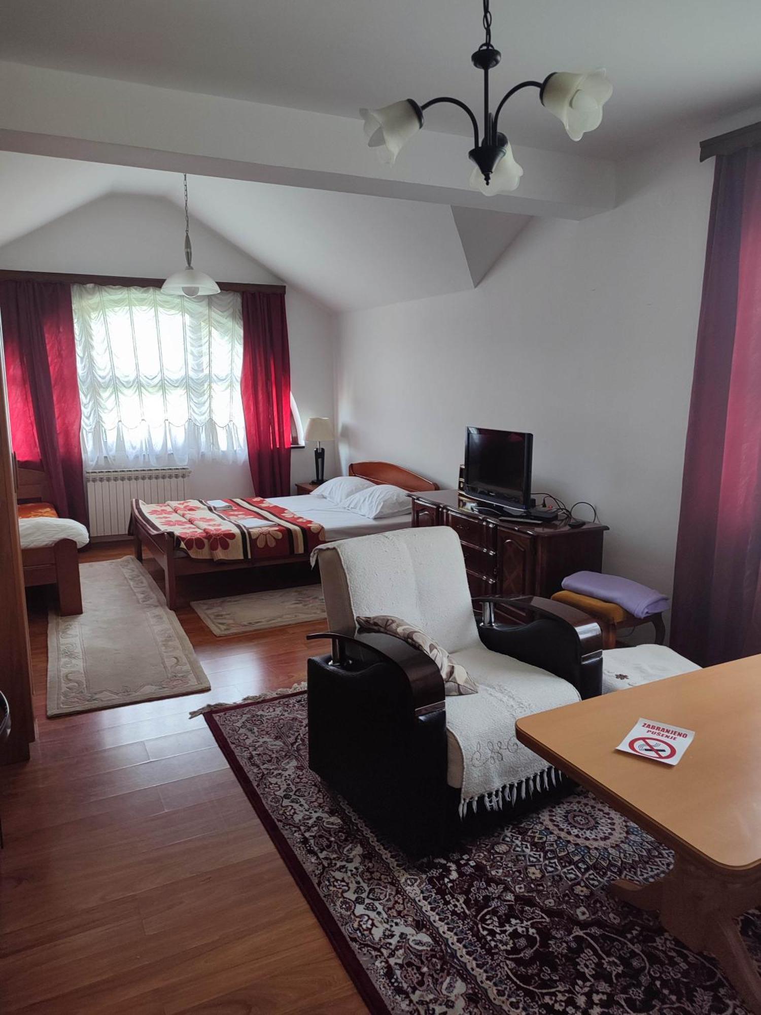 Pansion Kamin Bed & Breakfast Lukavica ภายนอก รูปภาพ